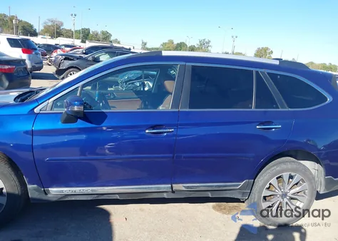 2017 Subaru Outback z USA, uszkodzony, nr VIN 4S4BSETC3H3399613